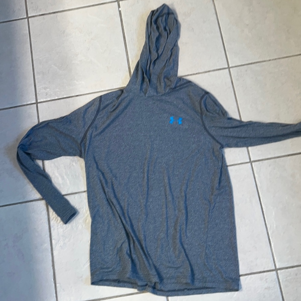 Under Armour long sleeve hoodie t-shirt. Dri-fit. Men’s small.